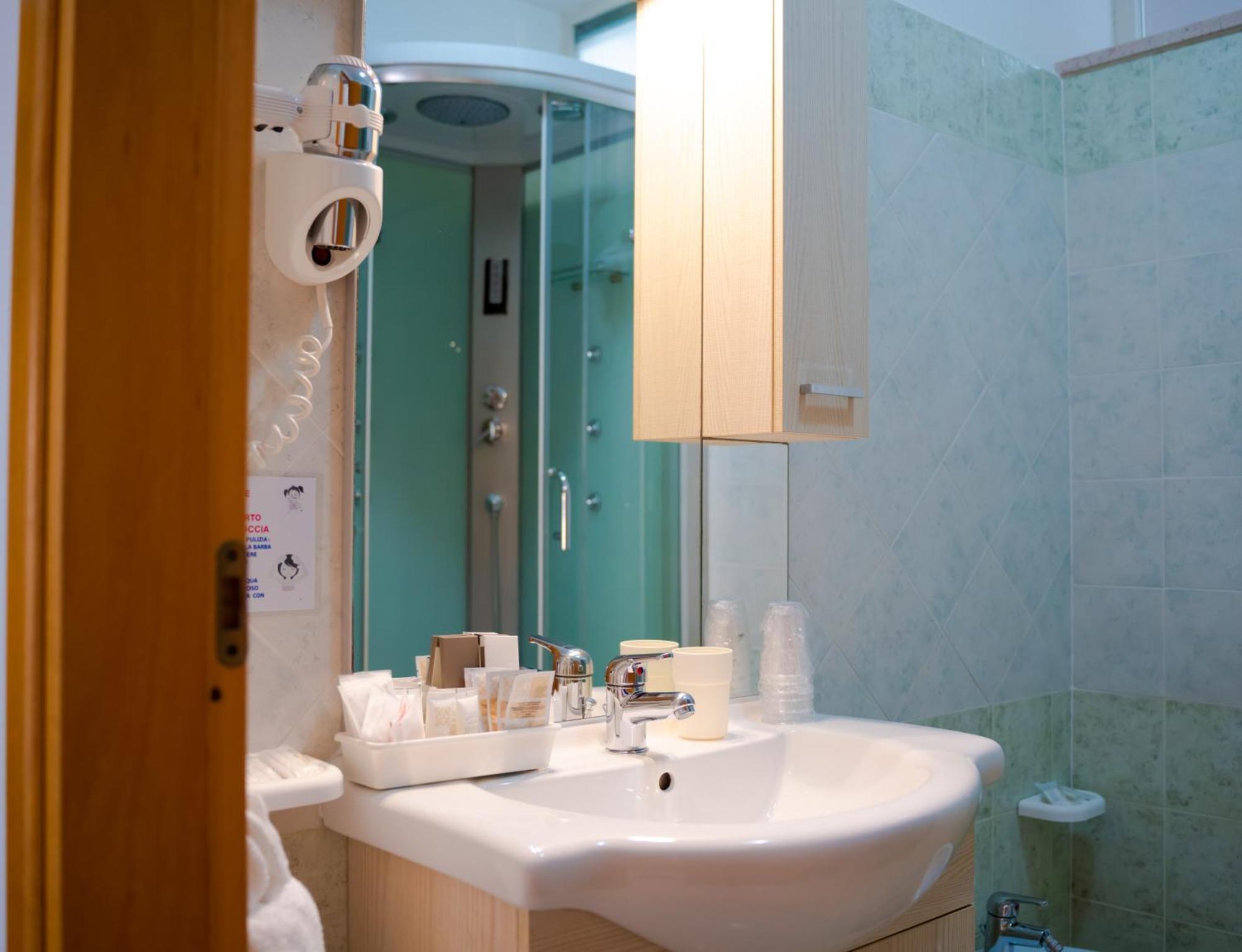 Residence Riviera アルバ・アドリアティカ エクステリア 写真