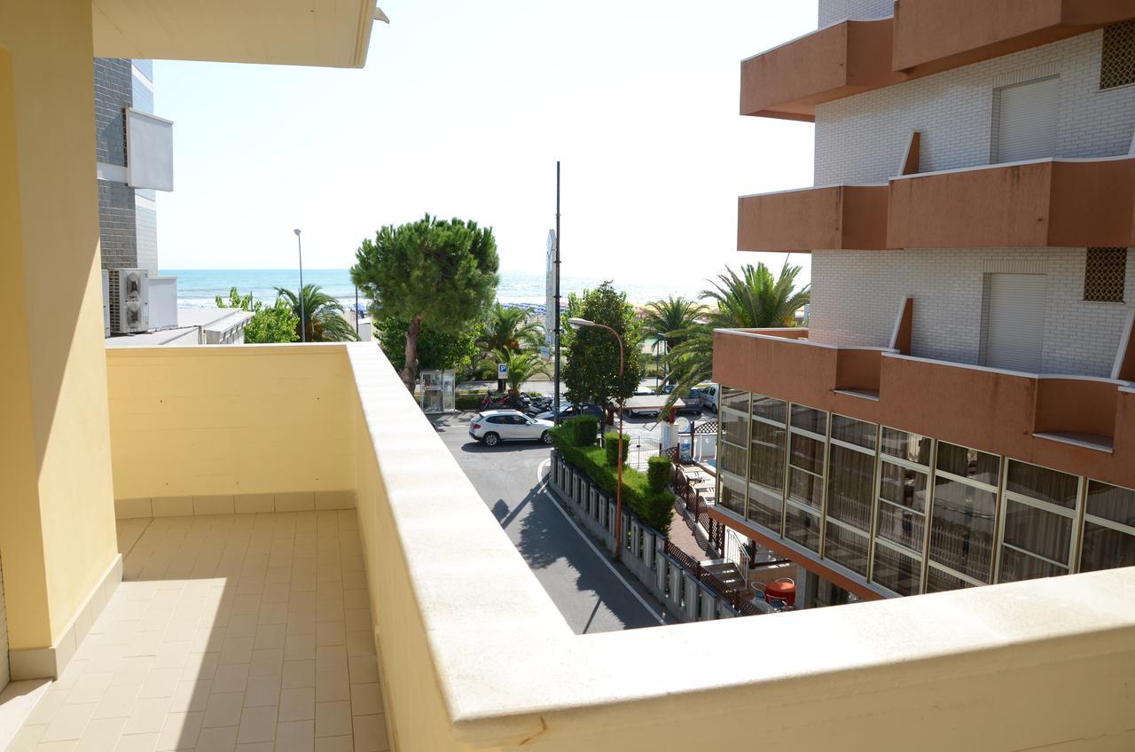 Residence Riviera アルバ・アドリアティカ エクステリア 写真